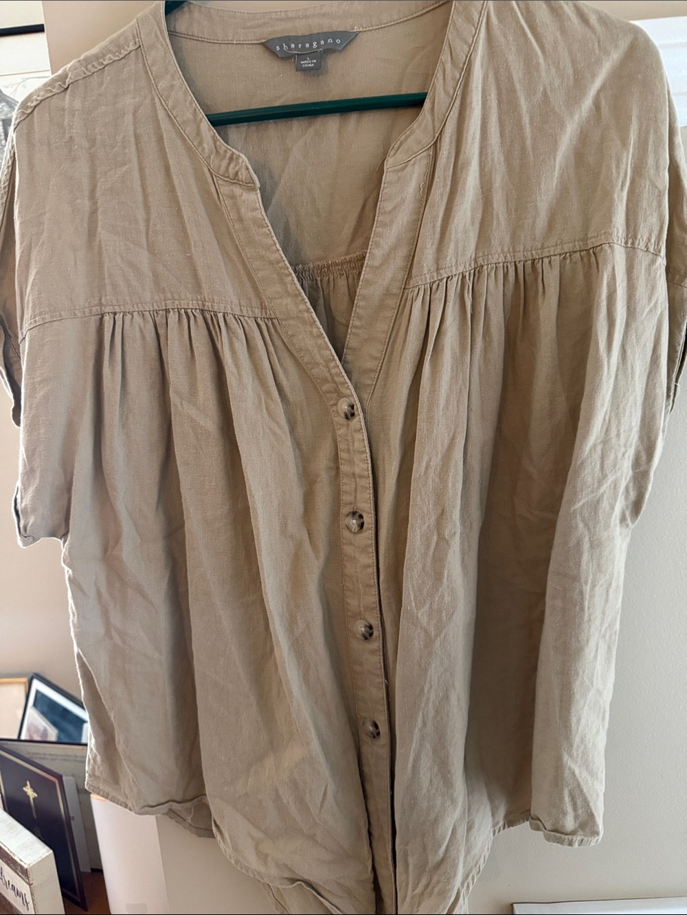 Sharagano Soft Tan Button-Front Gathered Short Sleeve Blouse